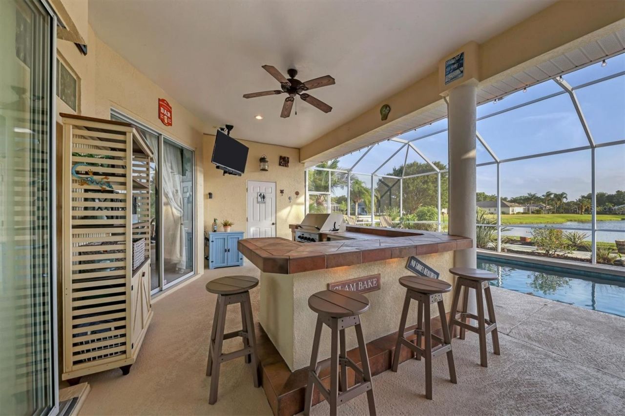 9910 Laurel Valley Avenue Circle , Bradenton, FL 34202 Photo