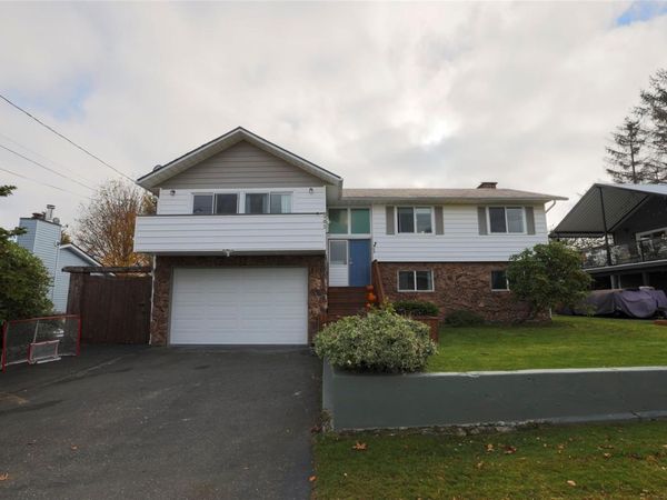 363 Englewood Dr , Port McNeill, BC V0N 2R0