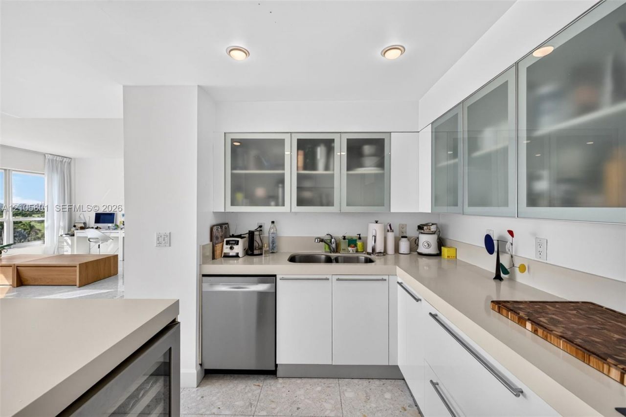 9102 W Bay Harbor Dr , Unit 9BW, Bay Harbor Islands, FL 33154 Photo