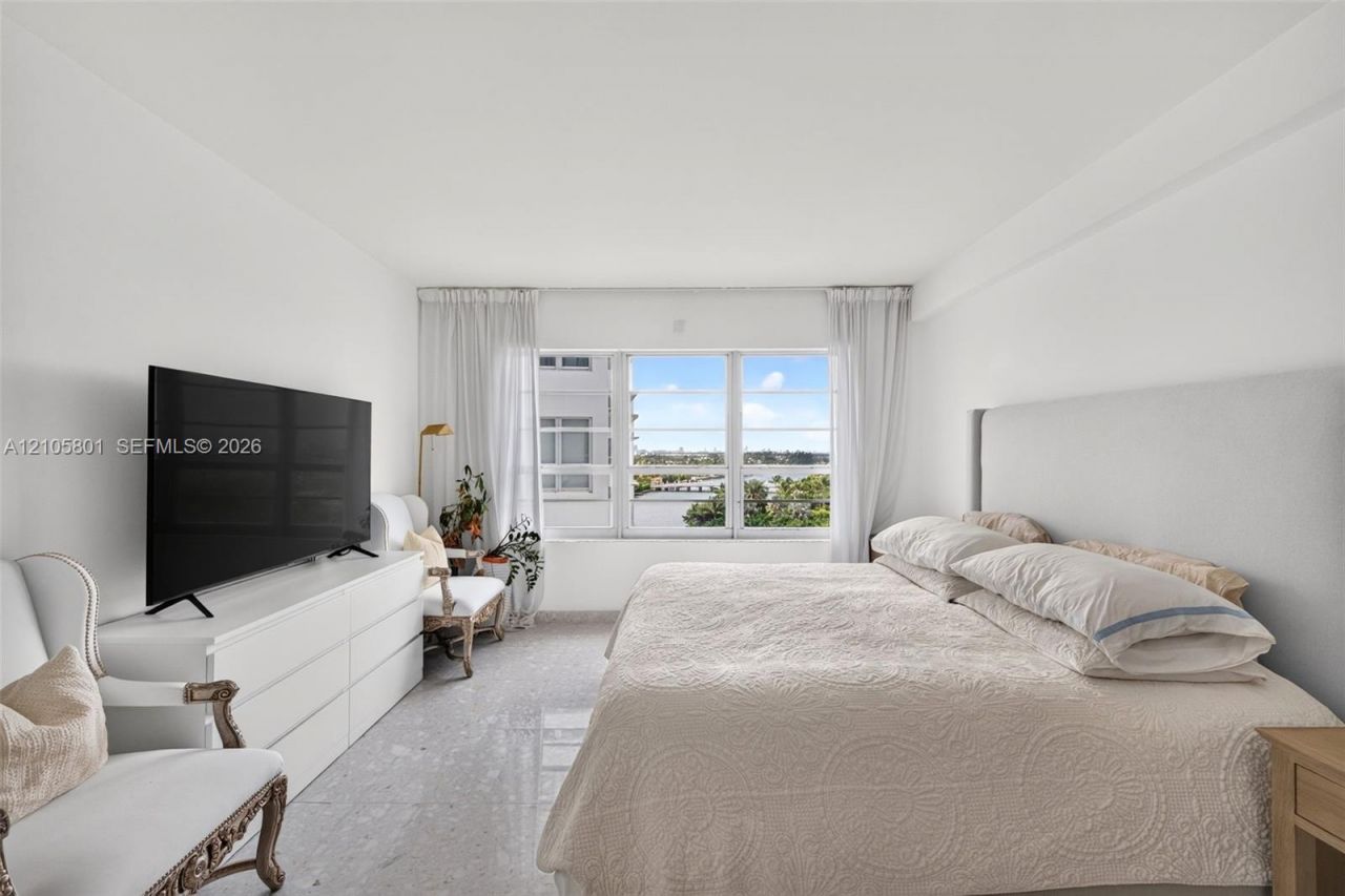 9102 W Bay Harbor Dr , Unit 9BW, Bay Harbor Islands, FL 33154 Photo