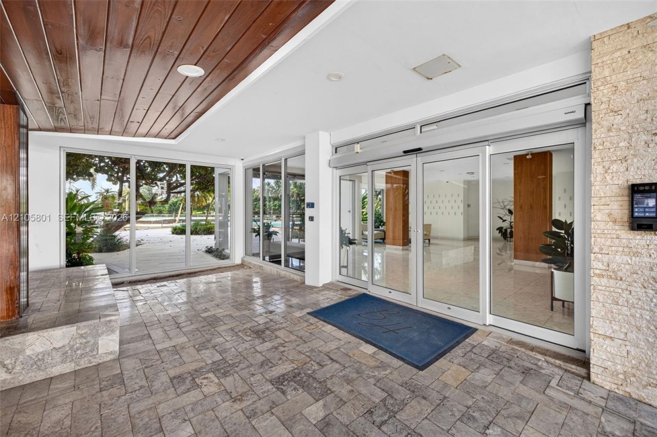 9102 W Bay Harbor Dr , Unit 9BW, Bay Harbor Islands, FL 33154 Photo