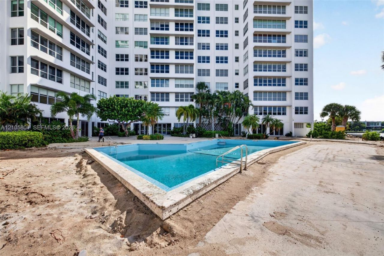 9102 W Bay Harbor Dr , Unit 9BW, Bay Harbor Islands, FL 33154 Photo