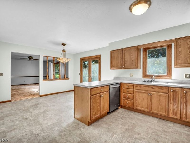 4081 Clearwater Drive, Parma, OH 44134 Photo 15