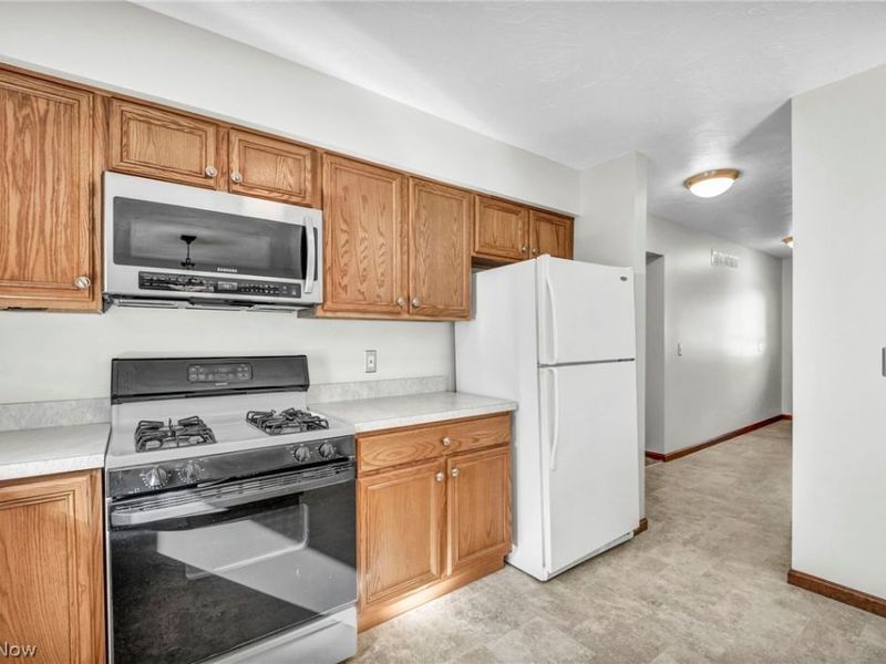 4081 Clearwater Drive, Parma, OH 44134 Photo 17