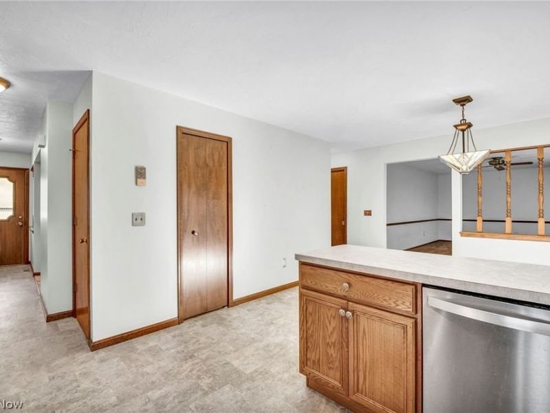 4081 Clearwater Drive, Parma, OH 44134 Photo 18