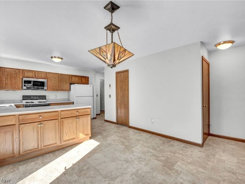 4081 Clearwater Drive, Parma, OH 44134 Photo 19