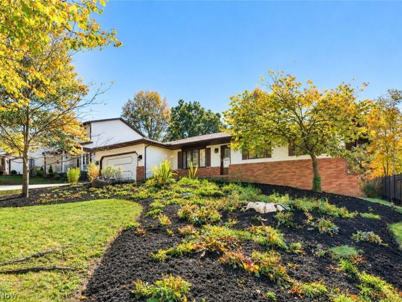 4081 Clearwater Drive, Parma, OH 44134 Photo 3