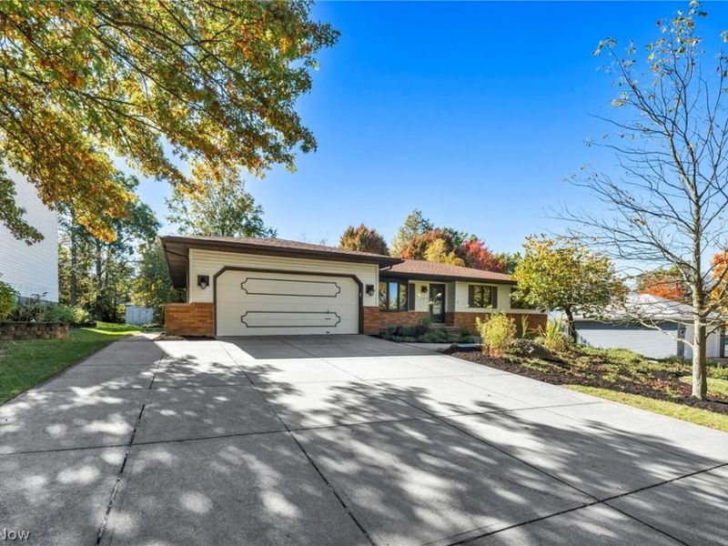 4081 Clearwater Drive, Parma, OH 44134 Photo 6