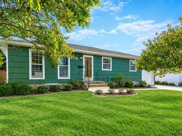 244 Neptune Avenue , West Babylon, NY 11704