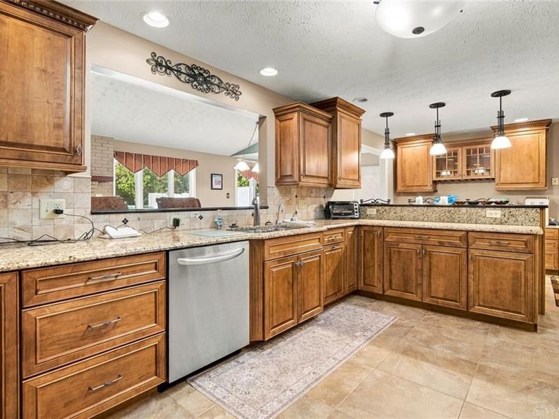 1582 Roamont Drive, Washington Township, OH 45459 Photo 16