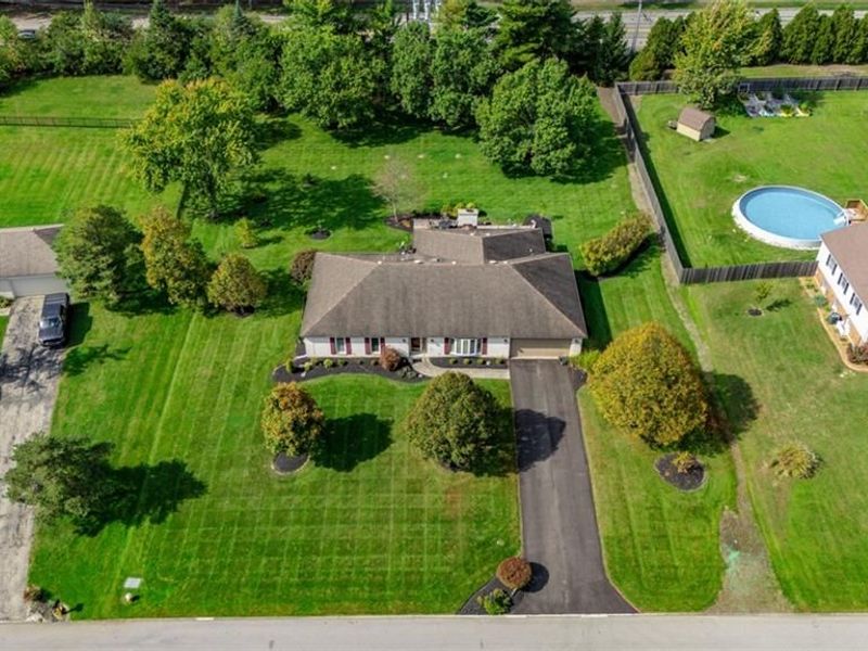 1582 Roamont Drive, Washington Township, OH 45459 Photo 2