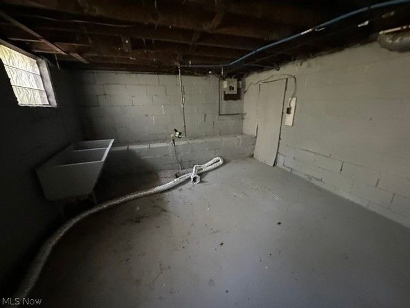 884 E 150th Street, Cleveland, OH 44110 Photo 28