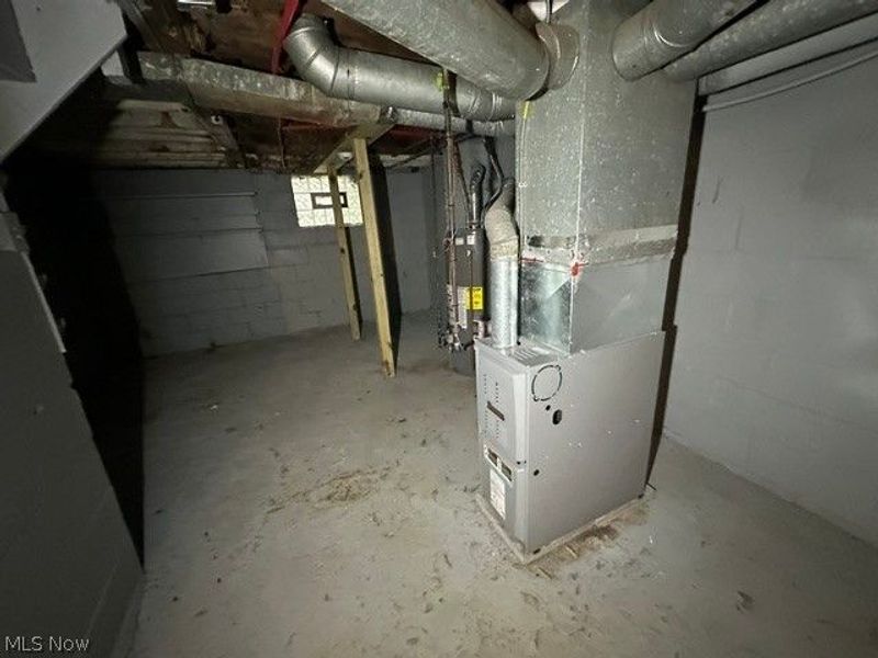 884 E 150th Street, Cleveland, OH 44110 Photo 33