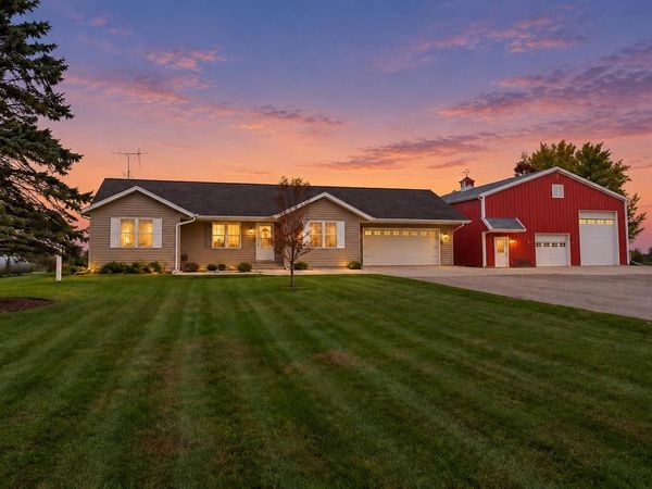 W670 TOWN LINE ROAD, Krakow, WI 54137