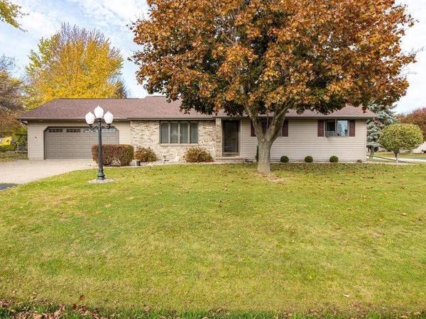 W6422 LILAC LANE, Greenville, WI 54942