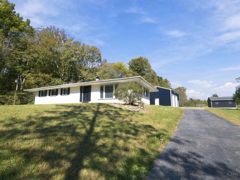 960 Oxford Middletown Road, Milford Township, OH 45013 Photo 2