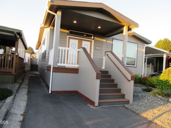 15889 Sunset Strip, Unit 44, Brookings, OR 97415