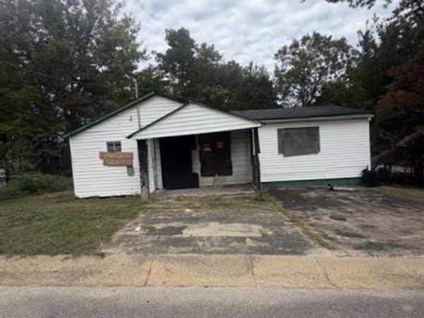 609 Flint Street, Poplar Bluff, MO 63901