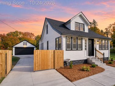 21220 Evergreen Road, Southfield, Mi 48075