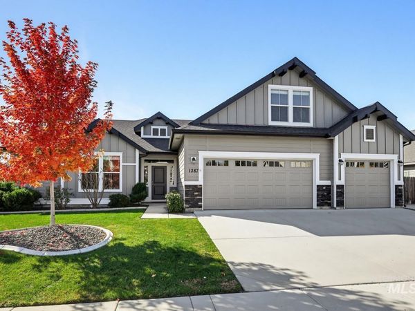 1387 E Redwick Dr, Meridian, ID 83646