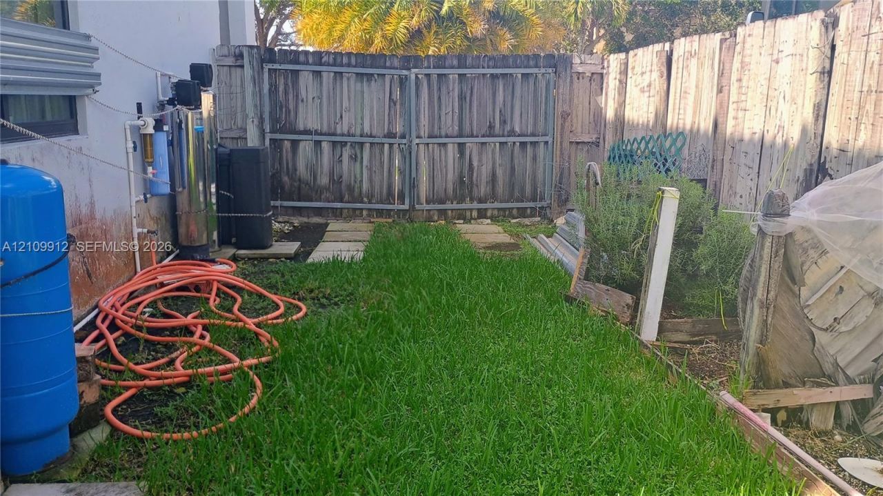 3253 SW 150 Ct , Miami, FL 33185 Photo
