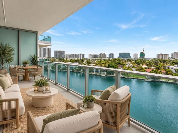 9201 E Bay Harbor Dr , Unit PH705, Bay Harbor Islands, FL 33154