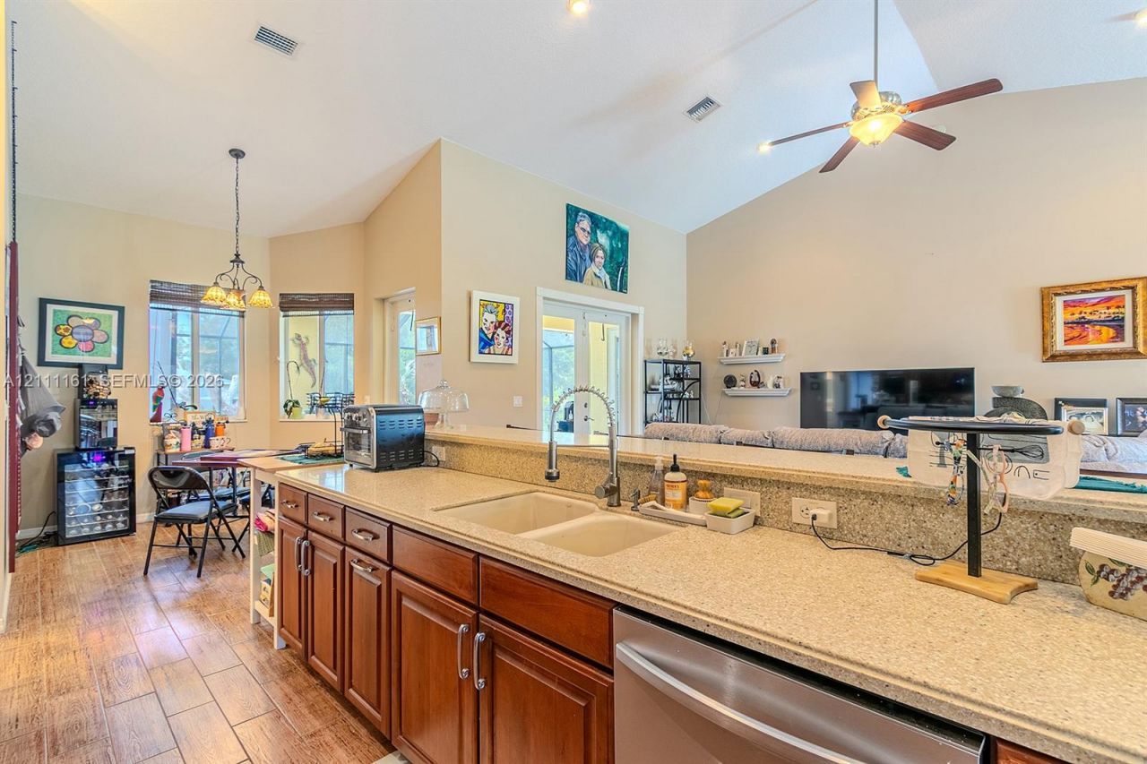 374 Parker St NE , Lake Placid, FL 33852 Photo