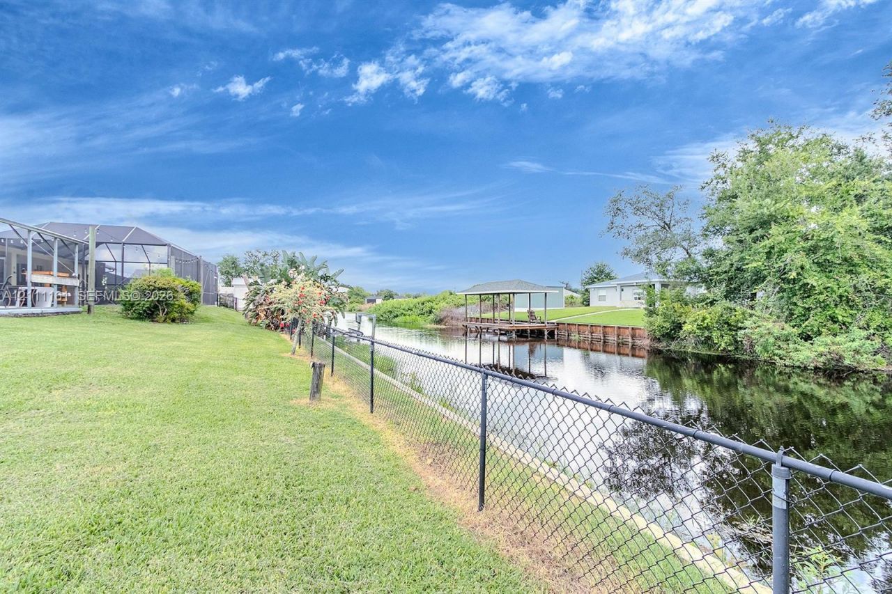 374 Parker St NE , Lake Placid, FL 33852 Photo