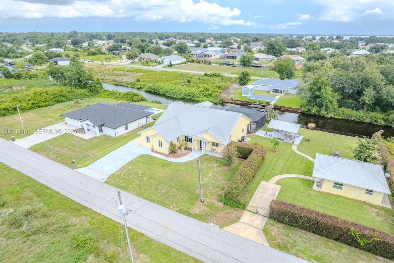 374 Parker St NE , Lake Placid, FL 33852 Photo