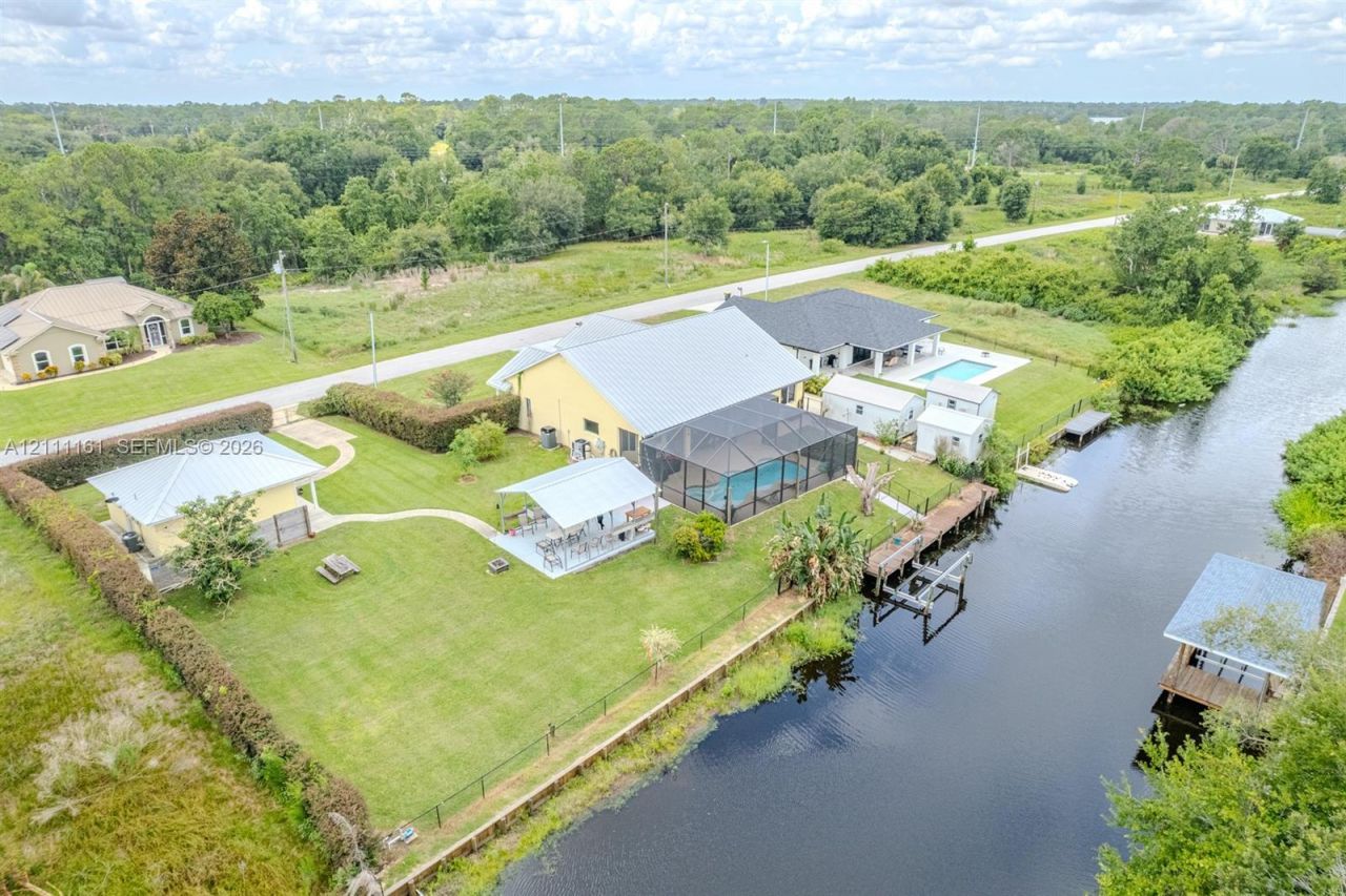 374 Parker St NE , Lake Placid, FL 33852 Photo