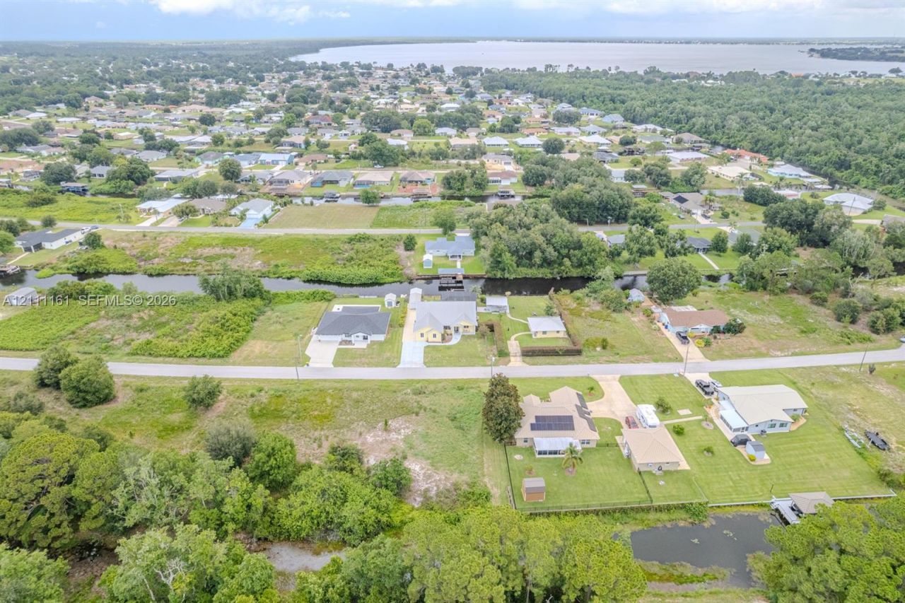 374 Parker St NE , Lake Placid, FL 33852 Photo