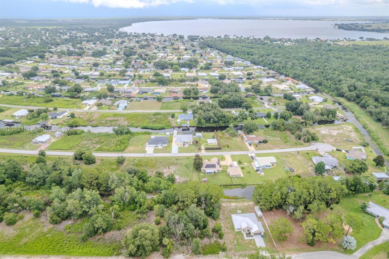 374 Parker St NE , Lake Placid, FL 33852 Photo