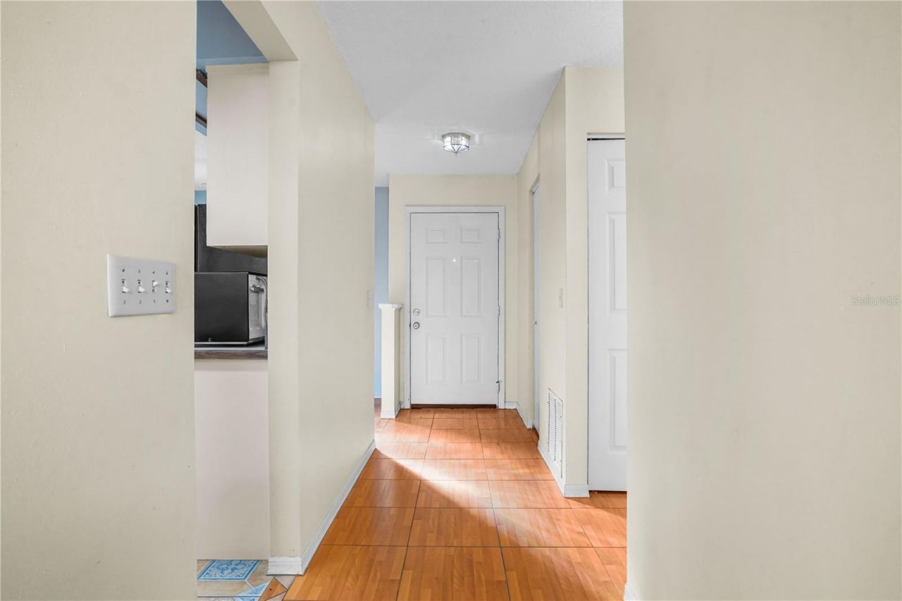 679 W Cranes Circle , Altamonte Springs, FL 32701 Photo