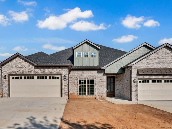 1101 Veridian Dr , Clarksville, TN 37043