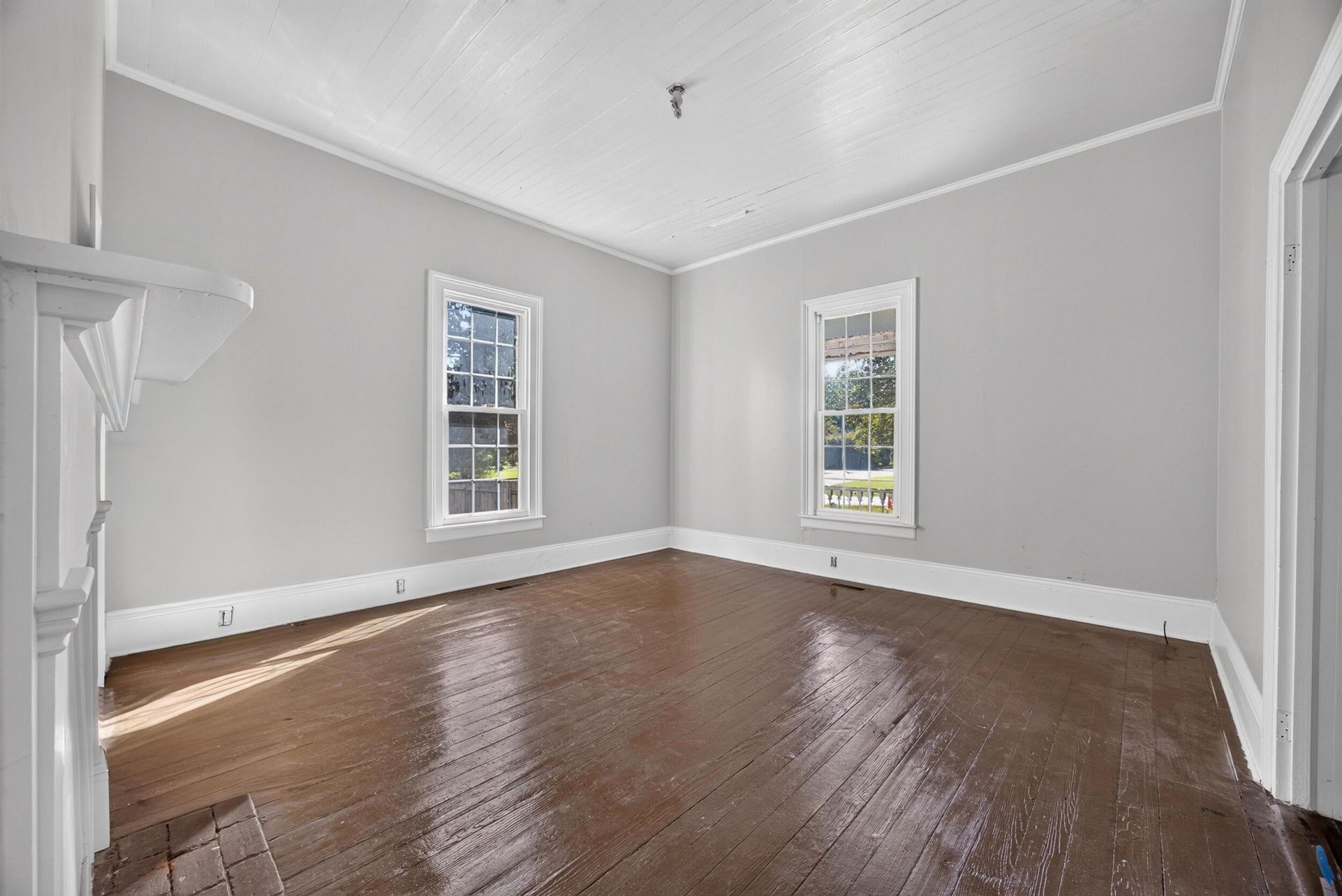 137 Railroad Avenue Photo 17