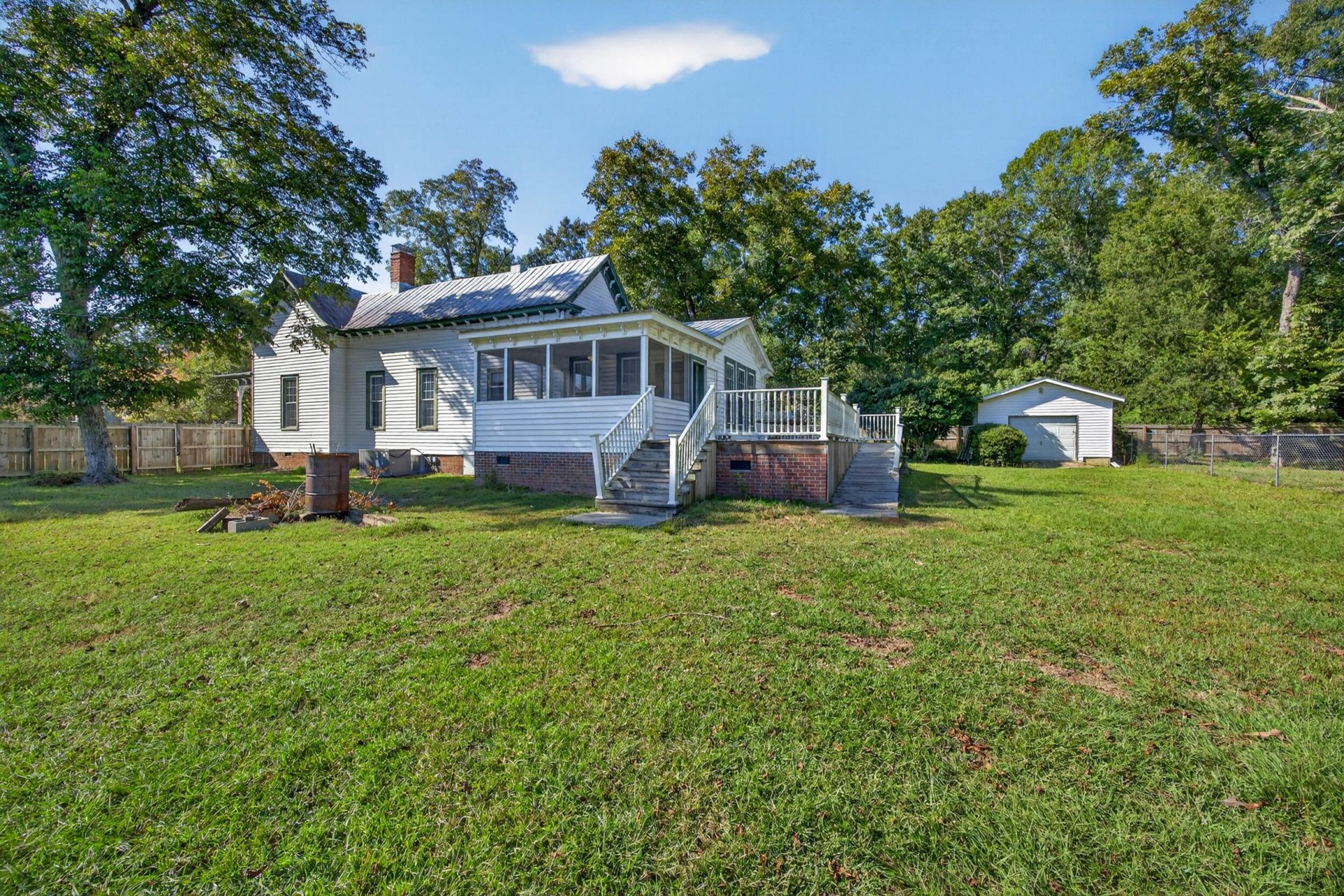 137 Railroad Avenue Photo 25