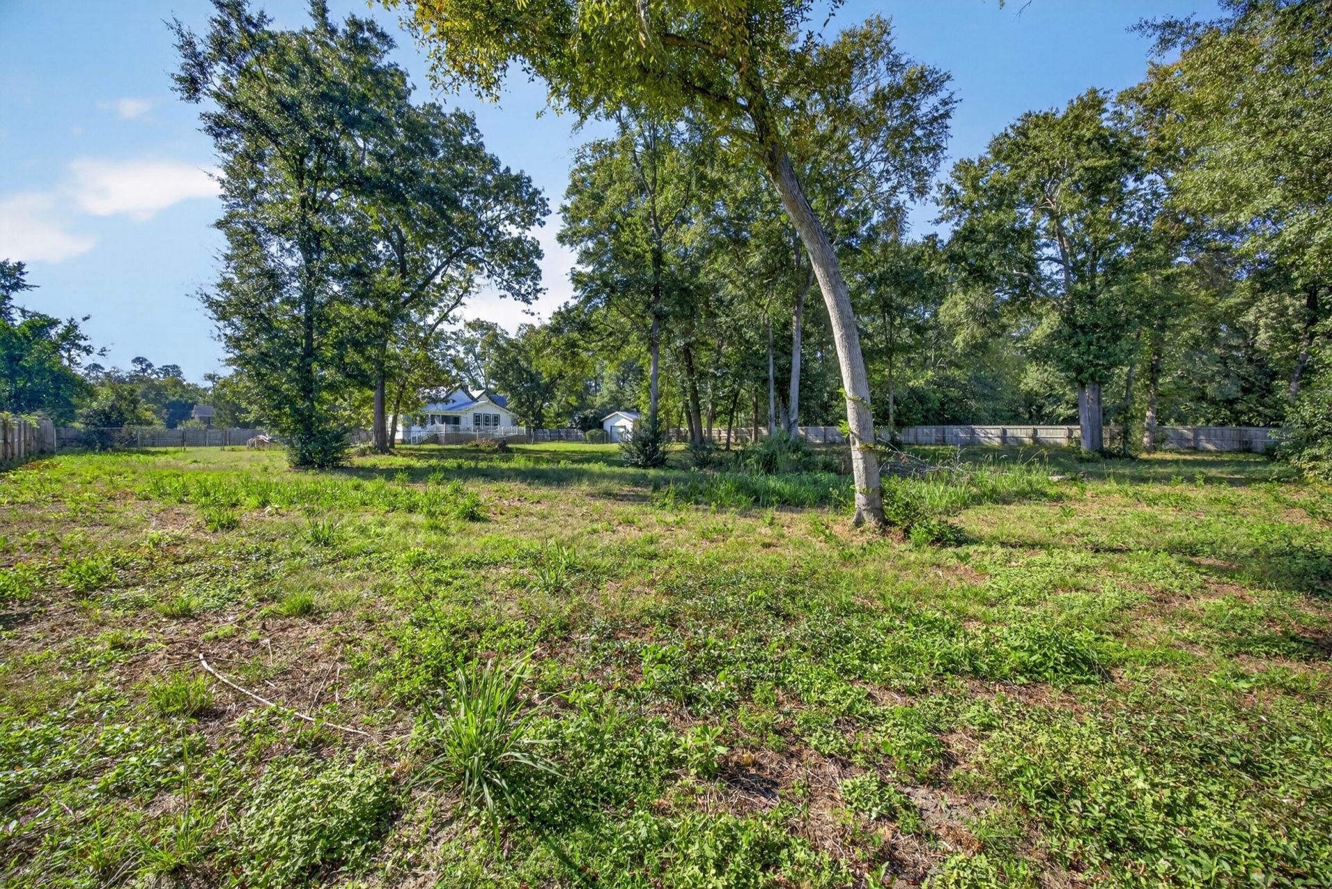 137 Railroad Avenue Photo 27