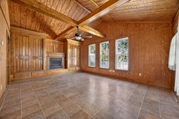 137 Railroad Avenue photo 4