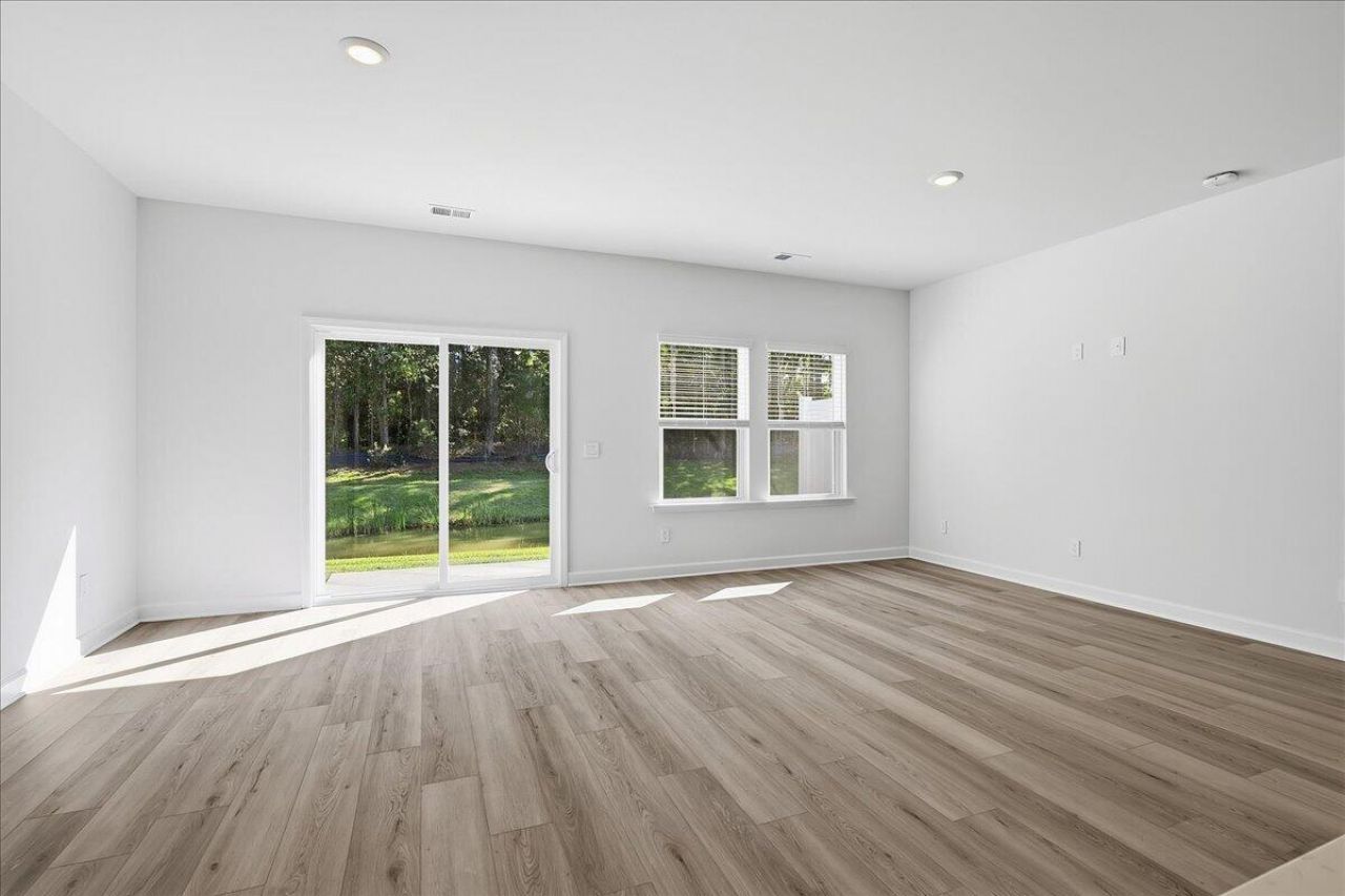 109 Brook Run Drive Photo 6
