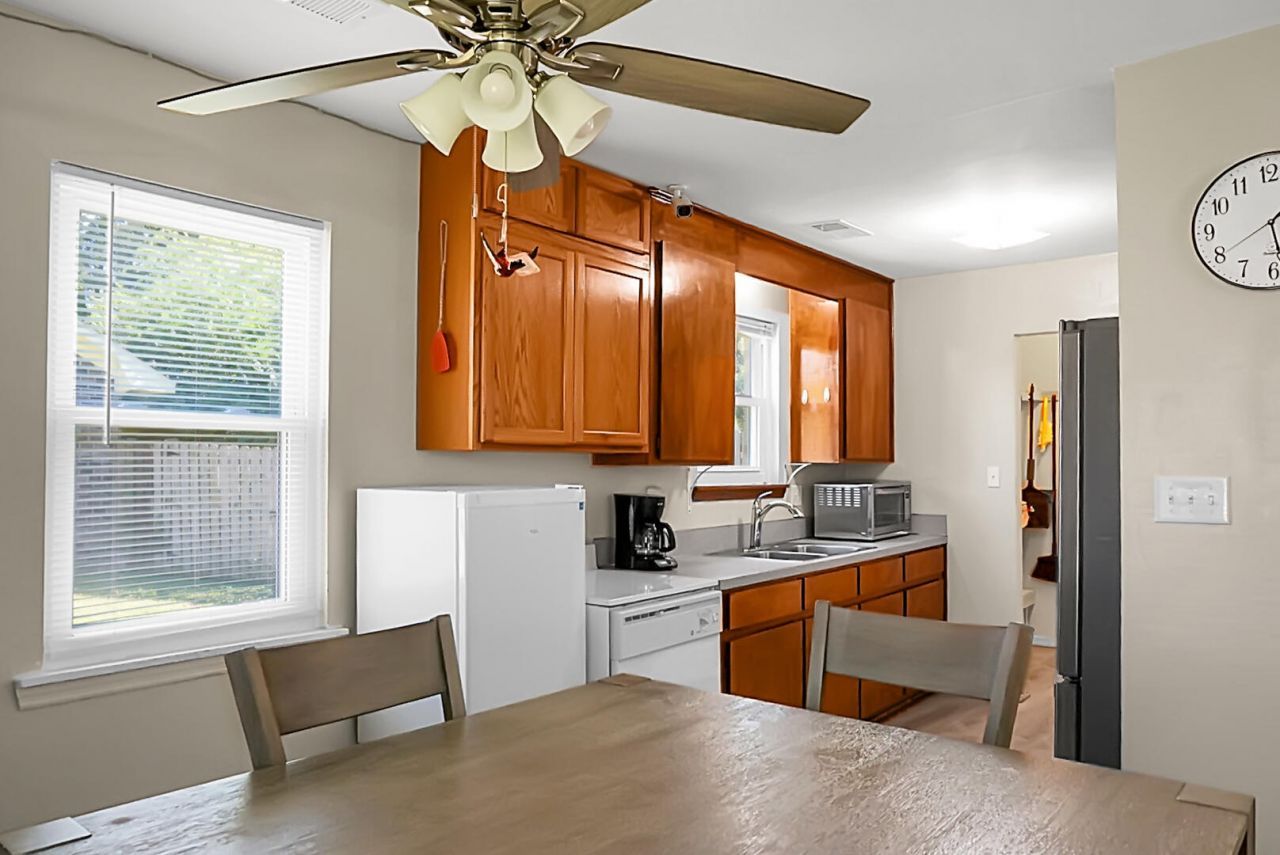 211 Mulberry Drive Photo 9