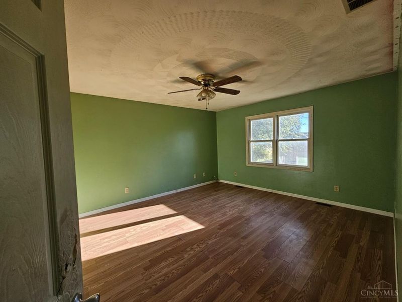 2437 Tri County Highway, Mount Orab, OH 45154 Photo 9