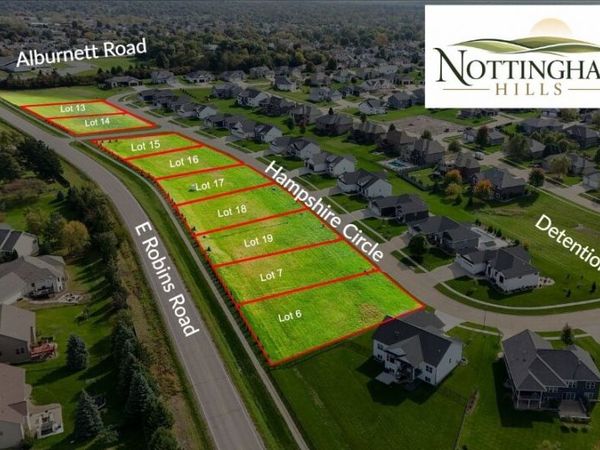 916 Hampshire Circle, Marion, IA 52302