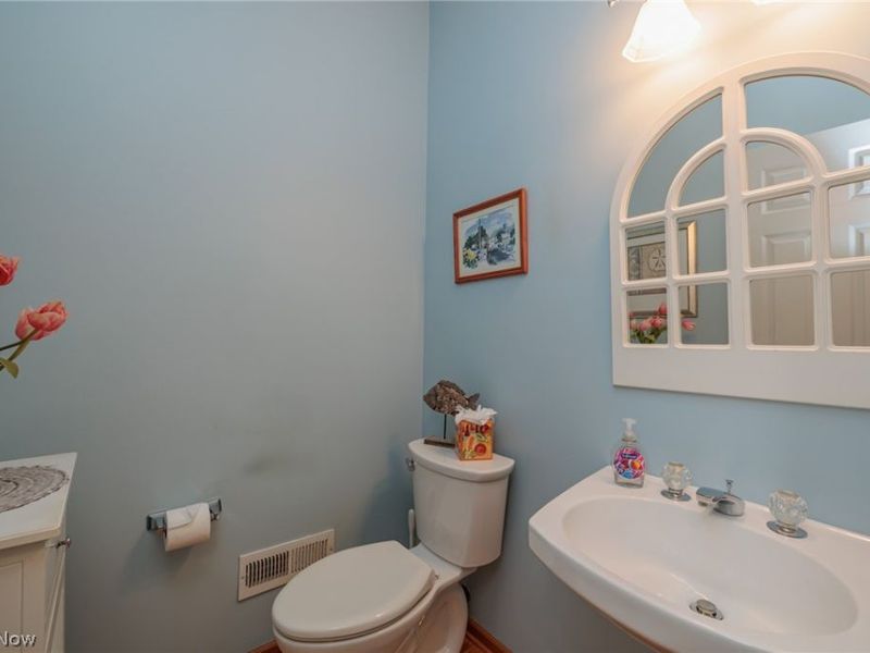 15271 Oak Hollow Lane, Strongsville, OH 44149 Photo 21