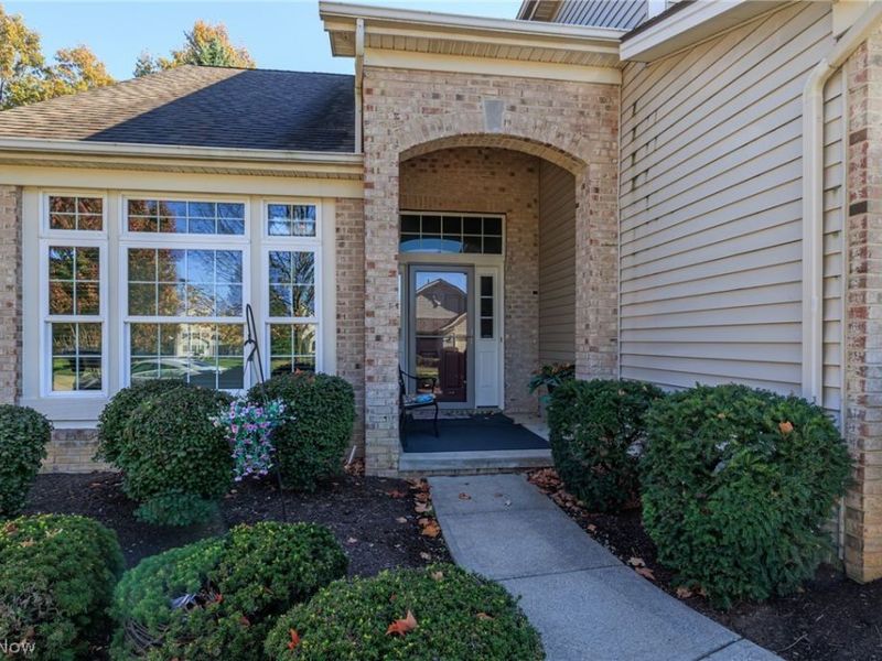 15271 Oak Hollow Lane, Strongsville, OH 44149 Photo 3