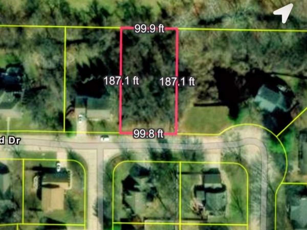 516 Springwood Drive , Belleville, IL 62220