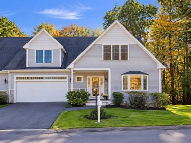 4 Midfield Dr, Unit 4, Rockland, MA 02370