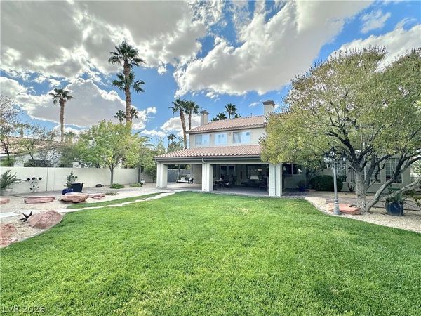 5630 Lion Head Way , Las Vegas, NV 89118