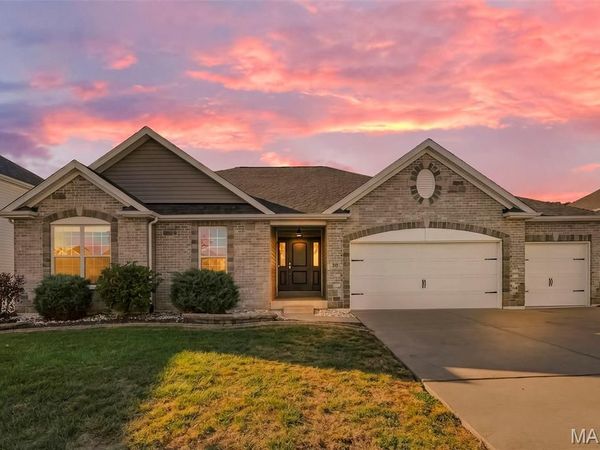 213 Kennicott Drive , Cottleville, MO 63304