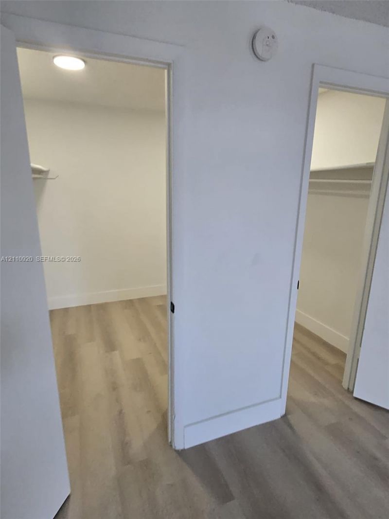 486 NW 165th St Rd , Unit B-305, Miami, FL 33169 Photo