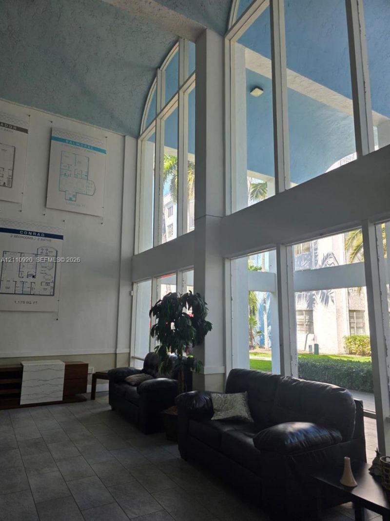 486 NW 165th St Rd , Unit B-305, Miami, FL 33169 Photo